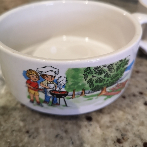 Vintage Campbell's Soup Kids 4.5" Bowls/ Mugs, Picnic, BBQ And Skiing - Picture 4 of 12